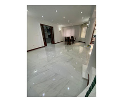 Arrenda-se Belíssima Moradia T6 na sommerschield II próximo ao café sol