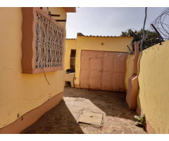 Vende se moradia tp3 com anexo na matola c700 - 2