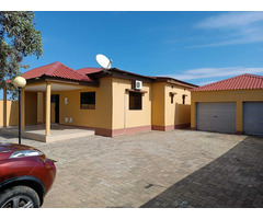 Oferta total imperdivel Vende-se uma moradia tp3 com pescina bem localizada na machava 15