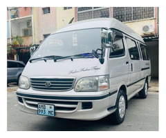 Toyota Hiace mini bus - 3