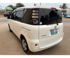 Toyota Sienta - 2