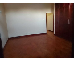 Arrenda-se Luxuosa Moradia T4 na sommerschield 1 próximo ao parquinho - 5