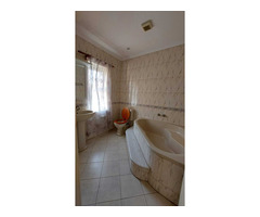 Vende-se moradia T6 na Av. Kenneth Kaunda - Sommerchield I - 5