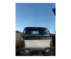 Vendo um Mitsubishi Canter  1500 t sem motor