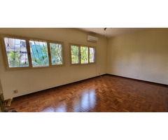 Vende-se uma moradia tipo 5 na sommarschield 1 próximo ao indy villange com piscina e anexo - 5