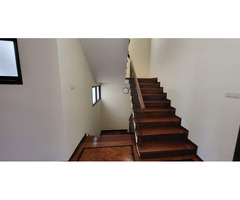 Vende-se uma moradia tipo 5 na sommarschield 1 próximo ao indy villange com piscina e anexo - 6