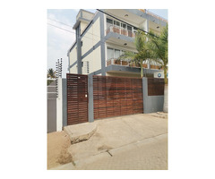 Vende-se Geminada T4+1 no Triunfo próximo da Mesquita - 5