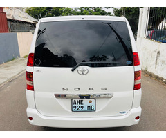 Toyota | Noah | 2004 | Automático | Gasolina | 2.0cc - 2