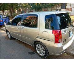 Toyota | Raum | 2004 | Automático | Gasolina | 1.5cc - 6