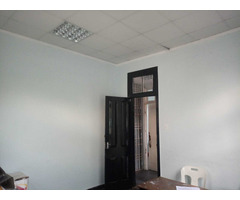 Arrenda-se escritório com 25m² no Bairro Central | Próximo da Ronil