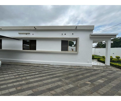 *Vende se linda Casa Tp3 placa na Matola - Machava próximo do estádio.* - 2