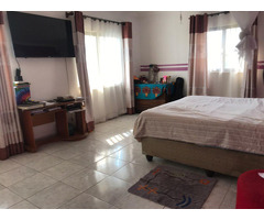 Arrenda-se Belíssima Moradia T5 no condomínio jessibela e tchumene - 3