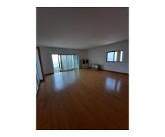 VENDE-SE LUXUOSO Apartamento T3 no edifício jacarandá