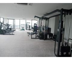 No Plaza temos Luxuoso Apartamento T2 mobilado - 2