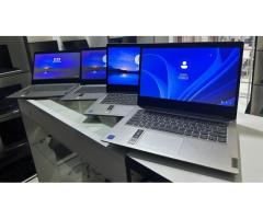 Laptop Lenovo IdeaPad, 10° Geração. Apreciem Boss, é Mahala
