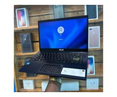 Laptop ASUS Intel Celeron.