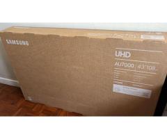 TV Samsung 43" Smart Crystal ( selada )
