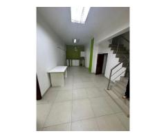 ARRENDA-SE loja sobre loja na 24 de Julho