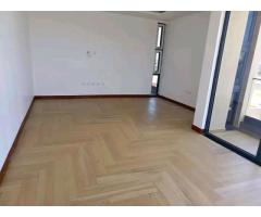 Arrenda-se belíssima Moradia T6 no triunfo novo - 3