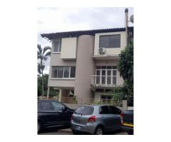 Vende-se geminada t4 próximo a ponta vermelha - 1