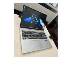 HP EliteBook 860 G10 16-inch Intel Core i7-1365U