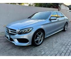 Mercedes Benz C200 AMG 2015 recém chegado