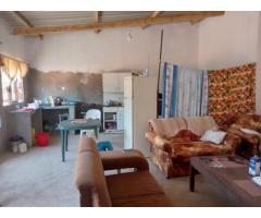 Vende se uma casa tipo 2 no bairro das mahotas