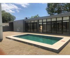 Arrenda-se luxuoso MORADIA T4 no condomínio Vila sol 2 - 4