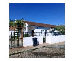 Arrenda-se linda moradia Tp3 na Matola N4 no condomínio Niketche.