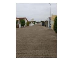 *VENDE-SE BELA MORADIA TP3 NO TCHUMENE 1 CONDOMÍNIO QUEENS VILLAGE* .