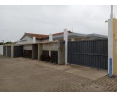 *VENDE-SE BELA MORADIA TP3 NO TCHUMENE 1 CONDOMÍNIO QUEENS VILLAGE* . - 2