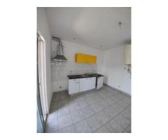 Arrenda se Apartamento Tp3 no Zimpeto - Vila Olímpica no 3 andar. - 3