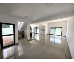 Vende-se Magnífica Moradia T3 dentro do condomínio na cidade da Matola - 2