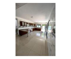 Vende-se Magnífica Moradia T3 dentro do condomínio na cidade da Matola - 3