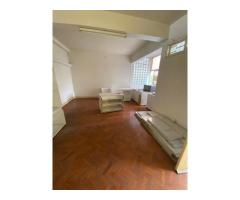 *Arrenda-se moradia Triplex tp6 na Coop, Av. Base Ntchinga, próximo ao PH1* - 4