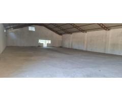 Arrenda-se Excelente armazém em bobole