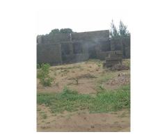 Vende se terreno em intaka