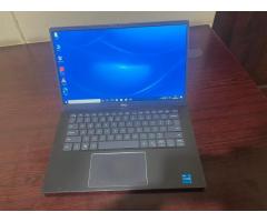 Laptop Dell Vostro i5-11th Gen, metallic and executive machine
