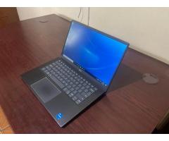 Laptop Dell Vostro i5-11th Gen, metallic and executive machine - 3