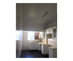 Vende-se um apartamento tipo 3 no 3 andar e último na polana próximo a  UP