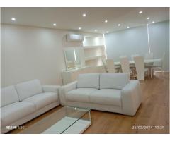 Arrenda-se luxuosa e Aconchegante Moradia T5 Mobilada no triunfo novo - 3