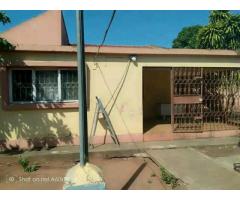 VENDA-SE MORADIA Tp4 NA MATOLA FOMENTO ZONA PREVILEGIADA(rua do ministro).