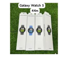Samsung Galaxy Watch 5 44MM ( selado )