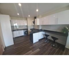 Arrenda-se Luxuoso Apartamento T2 mobilado no Deco Assos - 3