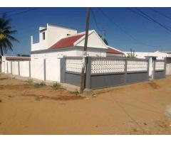 Vende-se vivenda T3 no Bairro Ferroviário - 3