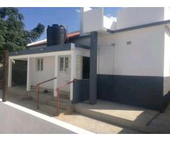 Vende-se vivenda T3 no Bairro Ferroviário - 5