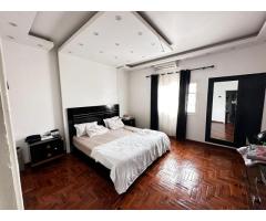 Vende-se Apartamento T3 no bairro central, 2 andar último_