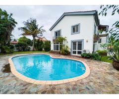 Arrenda-se uma moradia tipo 5 no condomínio casa própria na polana - 1