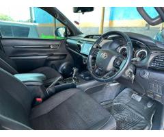 TOYOTA HILUX GD6 - 4