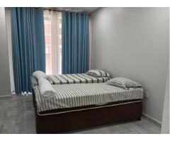 Arrenda-se um apartamento tipo 3 mobilado no condomínio Plaza - 2